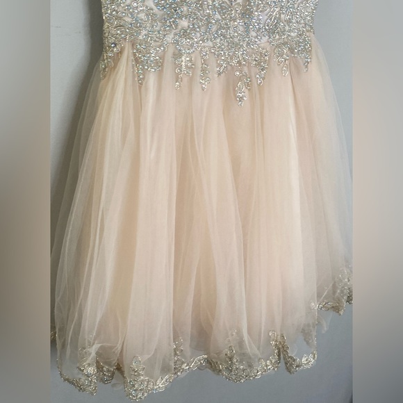 Cinderella Divine Women’s Formal Event Short Party Prom Homecoming Dress Size 6 - Picture 6 of 16